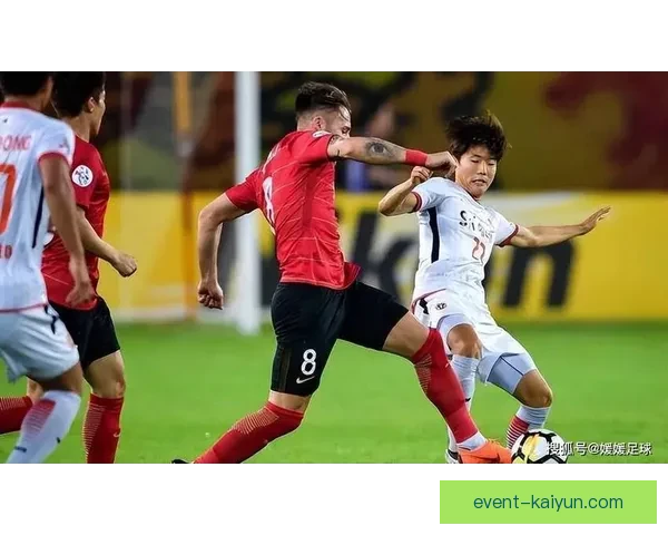 非洲足球:传统与现代融合下的激情盛宴值得关注 非洲足球:传统与现代融合下的激情盛宴值得关注