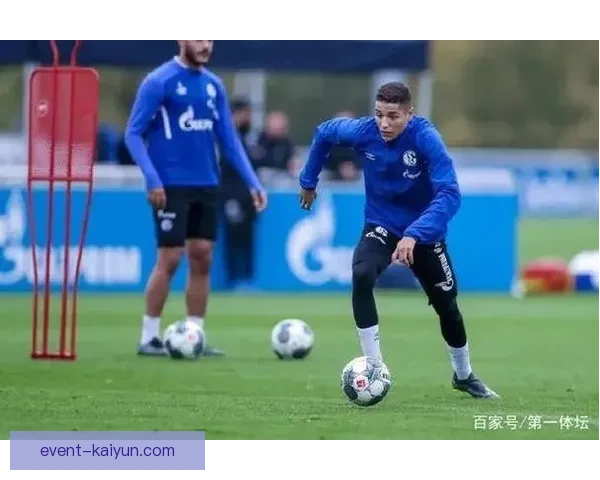 沙尔克反击效率持续提升，近期战术执行效果明显增强