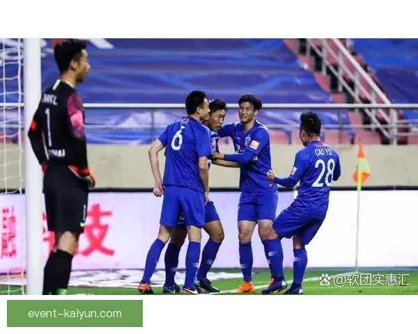 中国足球今晚决赛状态分析，期待球队表现稳健