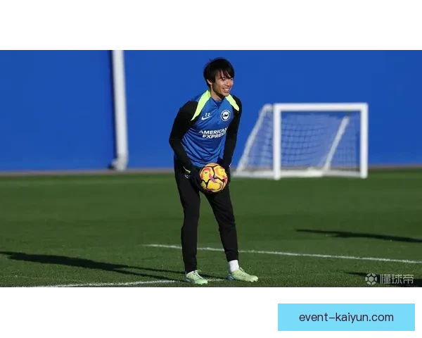 三笘薰在日本队的表现持续提升，备受关注展现球场外的新魅力